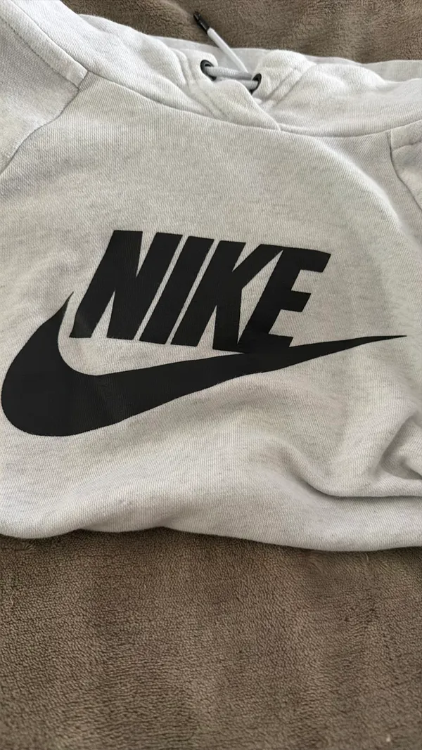 Nike Light Grey Hoodie - Image 5