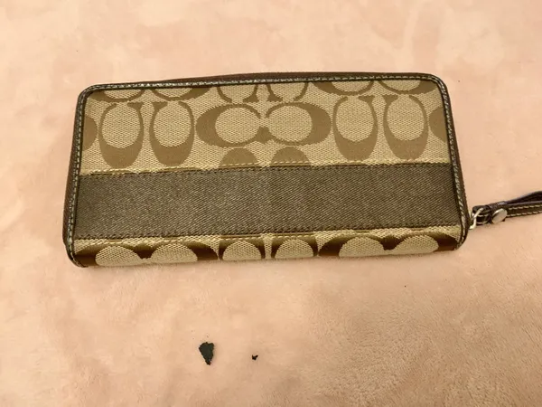 Coach Wallet - Image 4