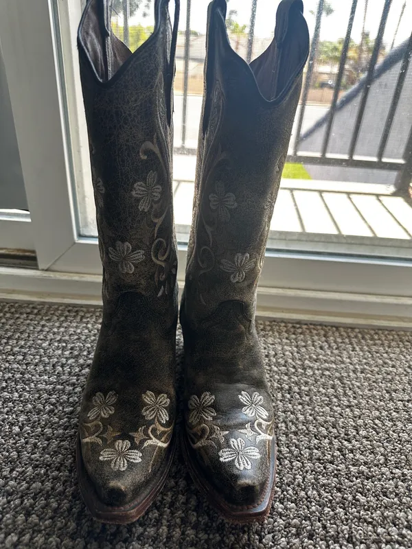 Circle G Cowboy Boots - Image 4