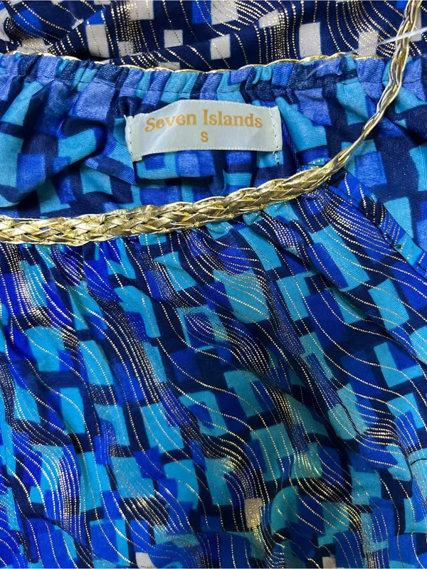Women's size S dress with a blue mosaic print; no side slits. - Image 4