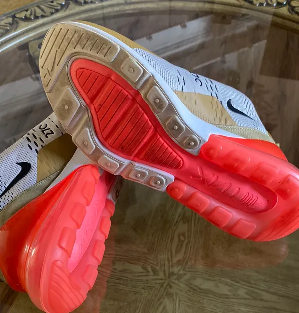 Nike Air Max 270 Shoes - Image 8