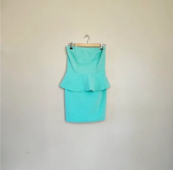 Deb Shops SALE! Mint Green Y2K Strapless Peplum Dress Size L Juniors EUC - Image 3