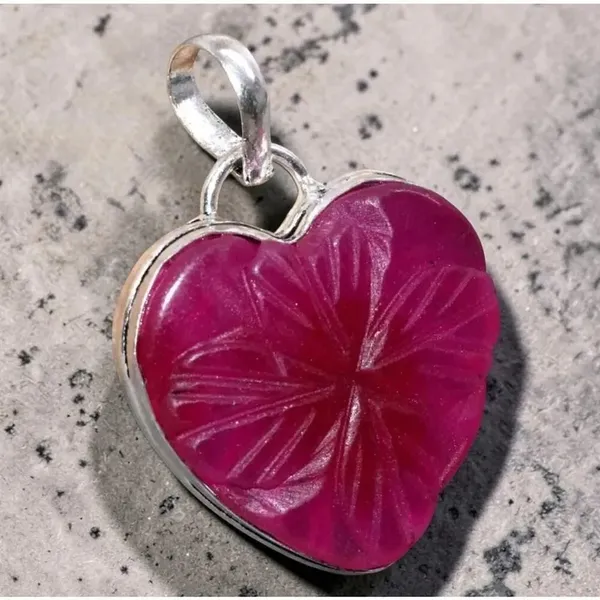 Carved Ruby Heart Clover Pendant 925 Silver Overlay Red - Image 5