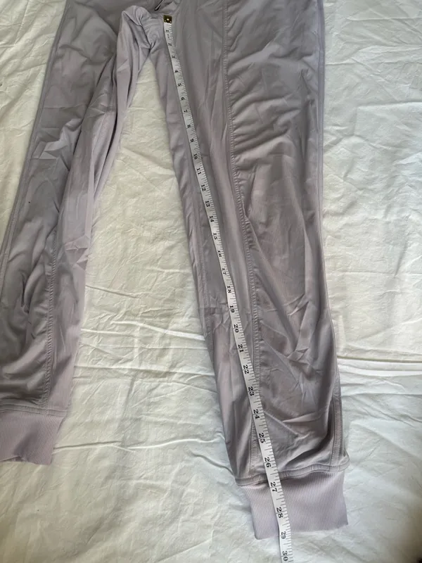 Lululemon Dance Studio Mid-Rise Jogger 7/8 Length in Lavender Purple Size 4 - Image 11