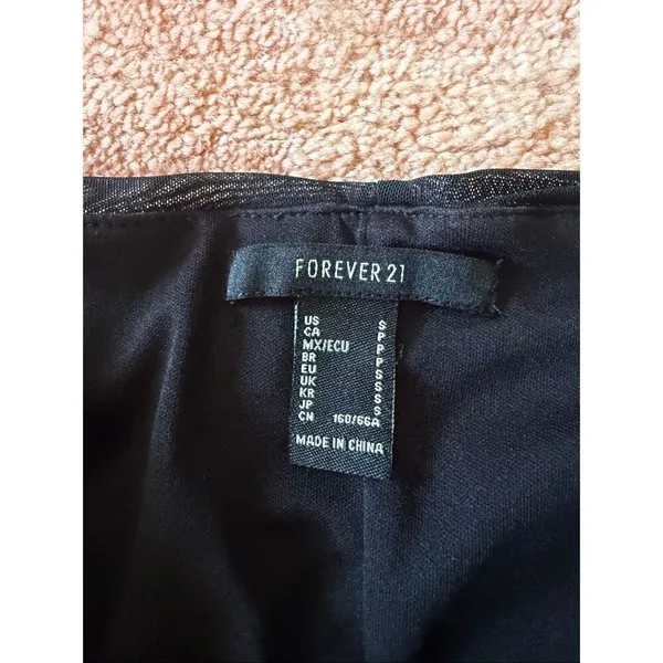 Forever 21 Black Ruched Strapless Peplum Tube Top Size S - Image 5