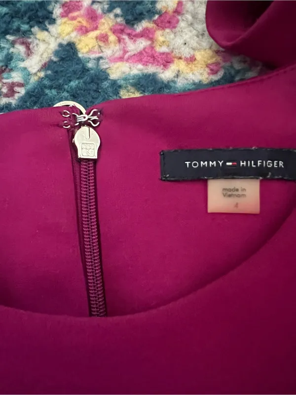 Tommy Hilfiger Women's Fuchsia Bell-Sleeve Shift Dress - Image 9