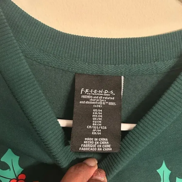 Friends Women’s Green Xmas Crewneck Sweatshirt(Size Medium) - Image 5