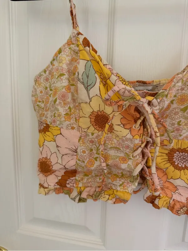 American Eagle Yellow Orange Floral Crop Top Size Medium - Image 2