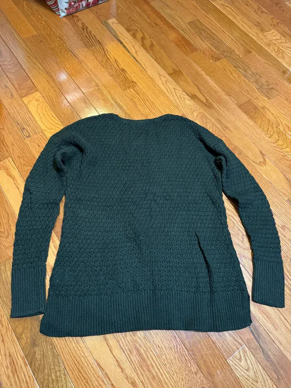 American Eagle Outfitters Sweater - Image 4