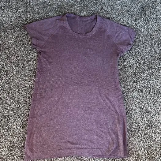 Lululemon Swiftly Tech Short Sleeve Shirt Size 8 - Image 5