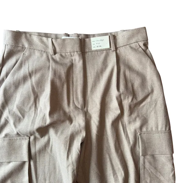 Abercrombie and Fitch Ultra High Rise Wide Leg Cargo Pants Tan Size‎ 14R NEW - Image 4