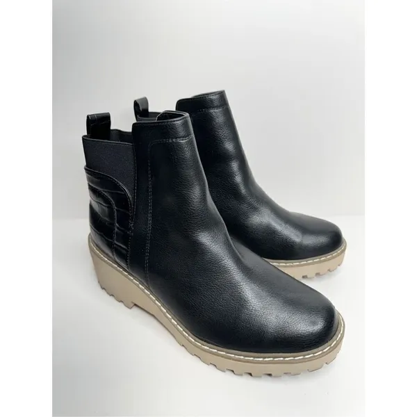 Dolce Vita Booties Size 8 Black‎ Womens Wedge Lug Chelsea Pull On - Image 2