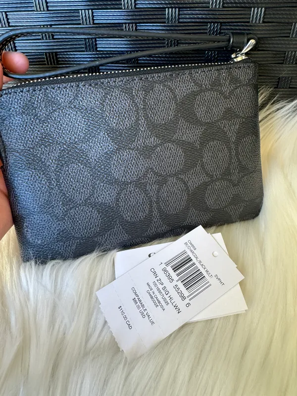 Coach NWT Signature Corner Zip Wristlet with Halloween Graphic Cat - Image 3