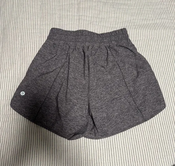 Lululemon Hottie Hot 4" - Image 2