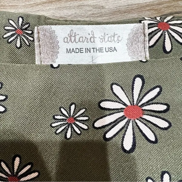 Altar’d State Green Daisy Floral Skirt With Pockets Women’s Large - Image 3