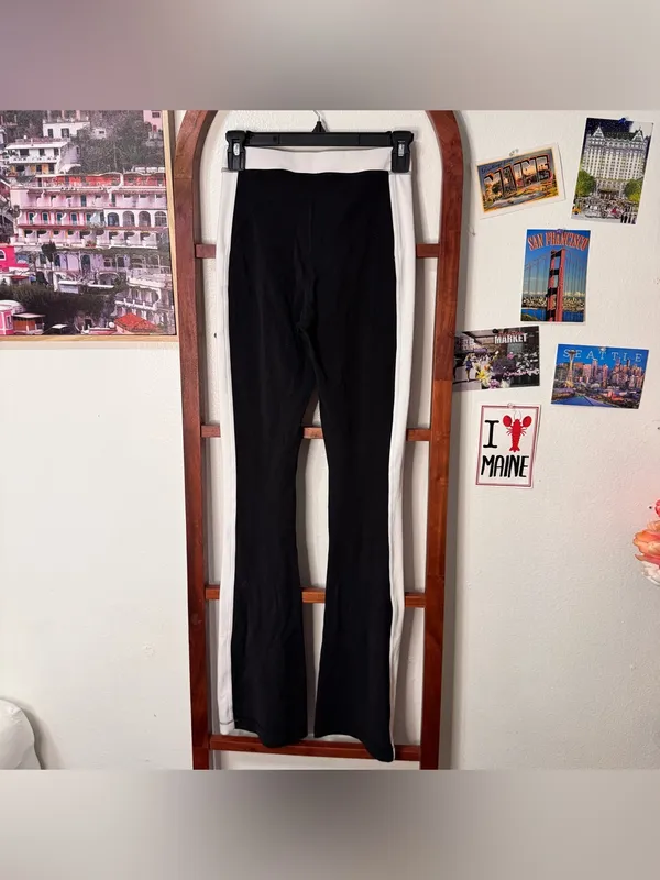 Lululemon Nulu High-Rise Flared Pants Leggings Black / White - Image 7
