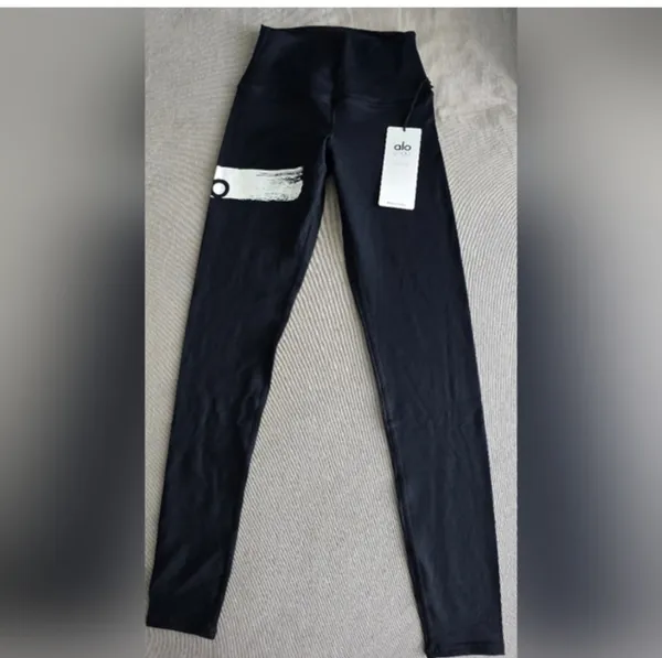 Alo Yoga High Waist Airbrush Leggings XS - Image 6