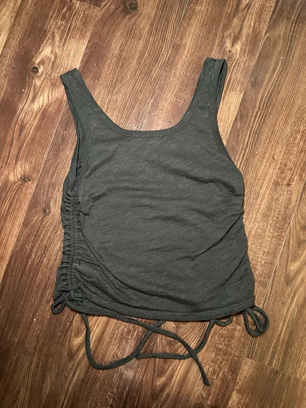 Meraki Black Tank Top with ruched sides size medium - Image 3