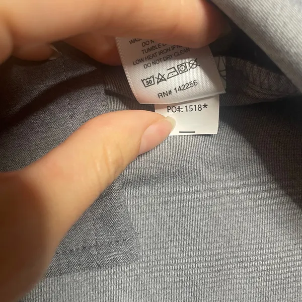 FIGS Technical Collection Heather Grey Casma V-Neck Scrub‎ Top FW1000 Womens L - Image 4