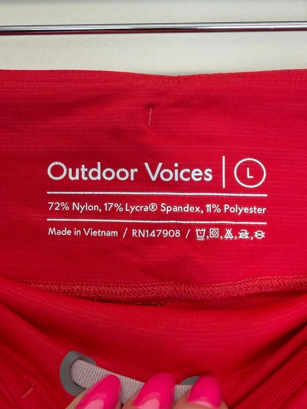 OUTDOOR VOICES Voices Tech Sweat Bike Shorts Red Large - Image 4