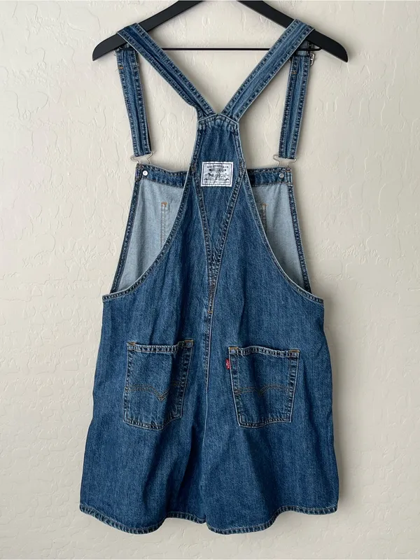 Levi’s premium vintage inspired overalls shorts medium wash medium - Image 4