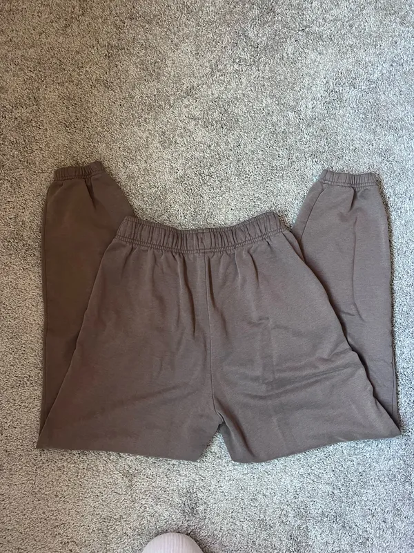 Alo Yoga Sweatpants - Image 5