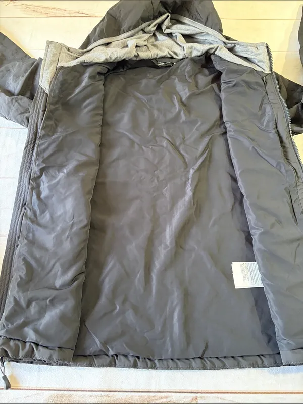 Under Armour Cold Gear Quilted Hooded Puffer Jacket with Stanford Patch - Image 6