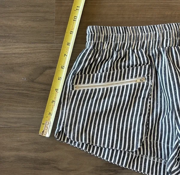 Rumor Boutique LF Blue and white stripped shorts with pockets - Image 9