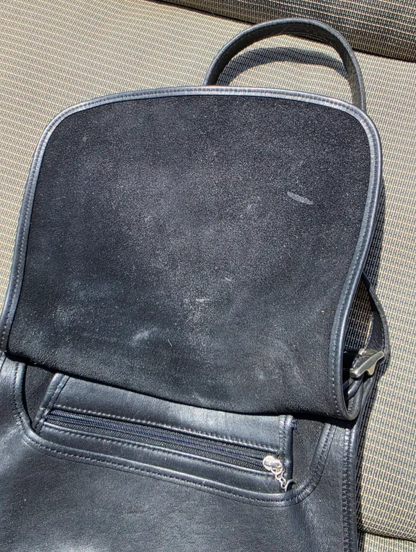 Vintage Coach Slim Legacy Flap Saddle Crossbody Black - Image 9