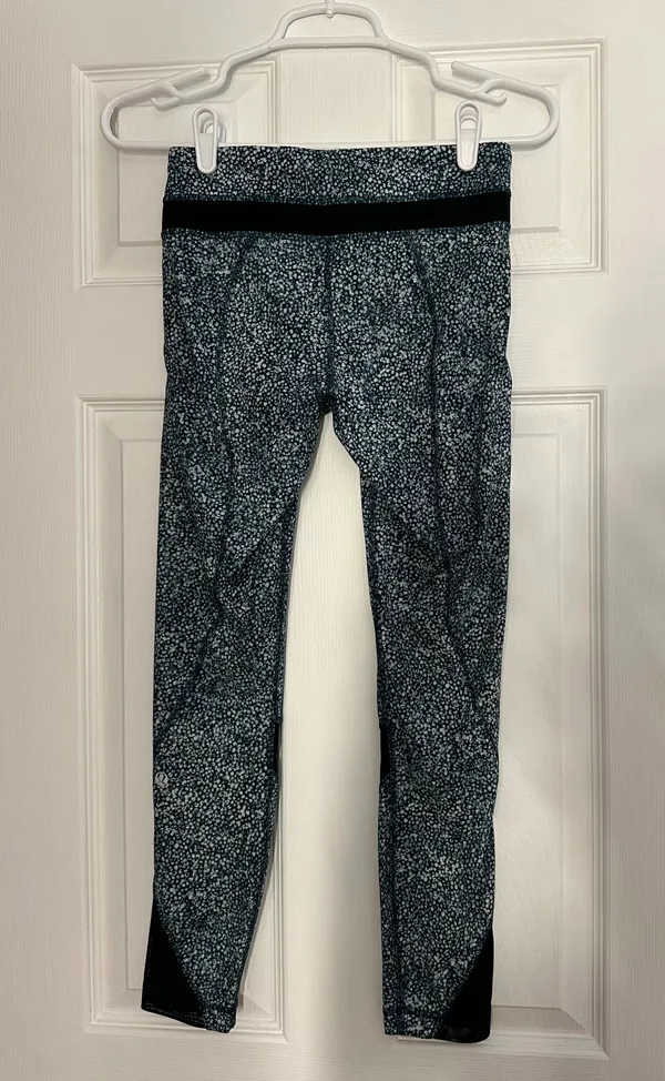 Lululemon 7/8 Leggings - Image 2