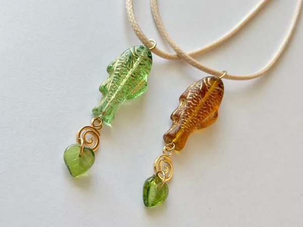 Handmade quality Czech glass amber fish boho funky necklace🌀🐟💙 - Image 7