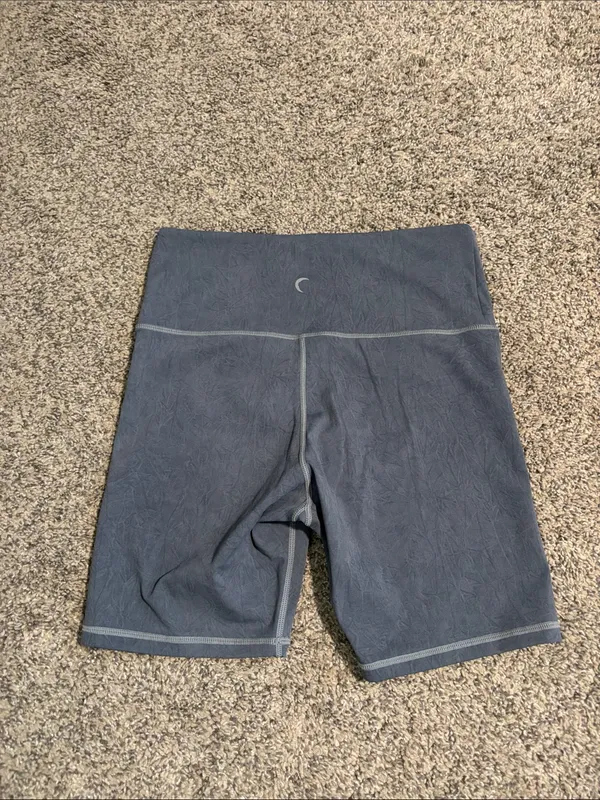 Zyia Shorts Size Medium - Image 2