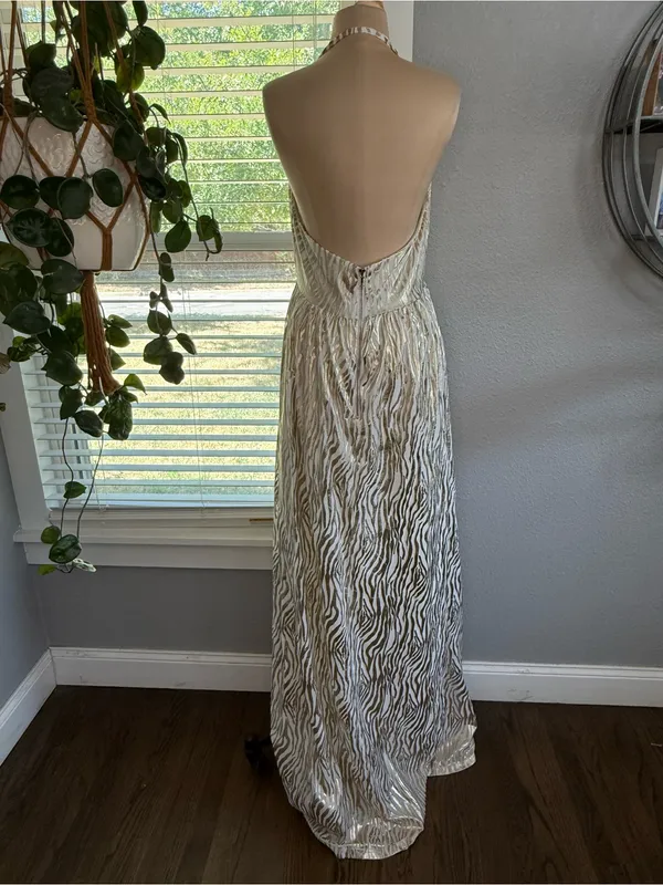 NWT Loragal Metallic Gold Animal-Print Halter Maxi Dress Gown Size Medium - Image 4