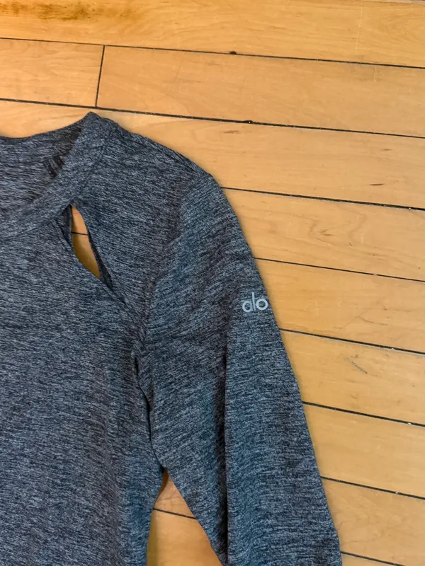 Alo Long Sleeve Yoga Top - Image 5