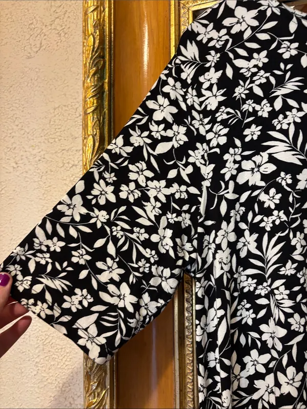 Old Navy Black & White Floral Swing Dress - Size XL - Image 2