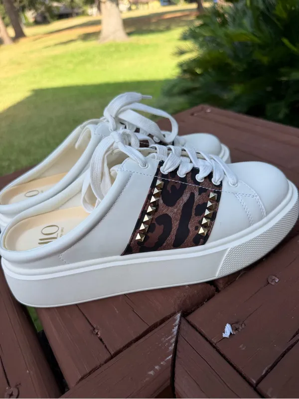 JLO Jennifer Lopez Eydie White Leopard Studded Mule Sneakers Size 8.5 - Image 6