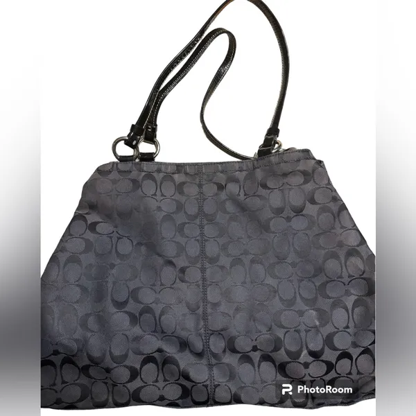🛍❤️‍🔥 COACH black Signature Monogram Handbag Patent Leather Handle Large Tote - Image 2