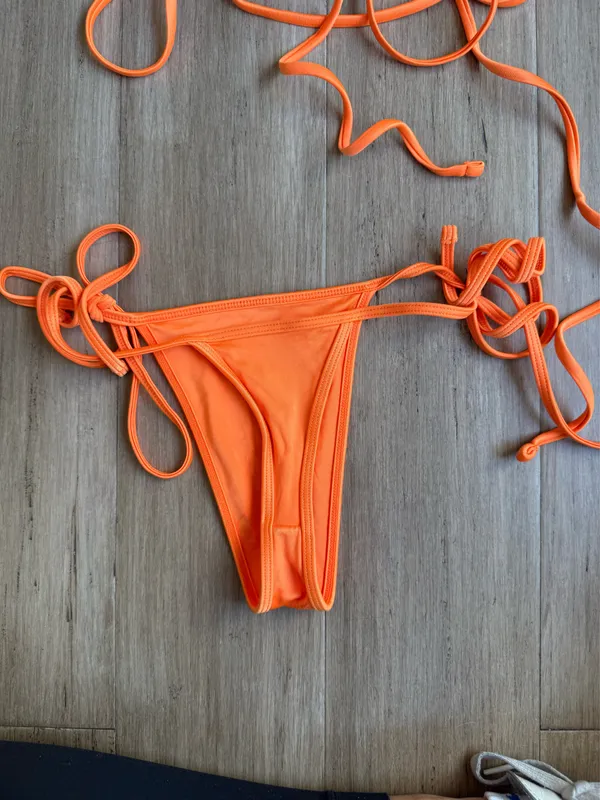 Frankies Bikinis Set - Image 3