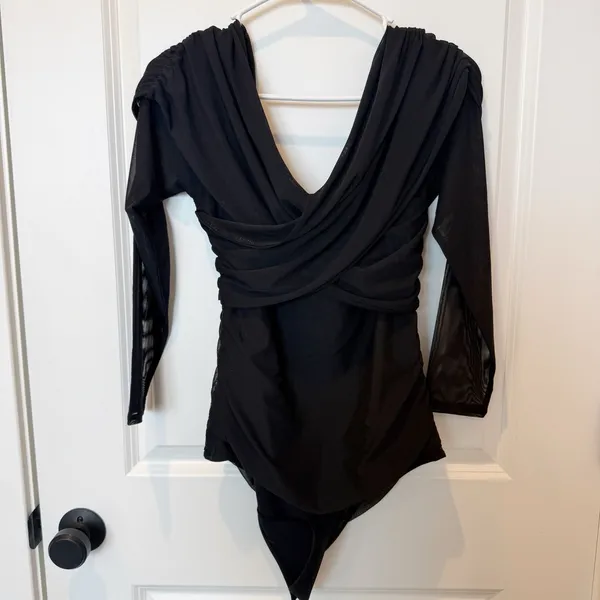 Abercrombie & Fitch Sheer Black Bodysuit Large Deep V Neck‎ Whimsy Soft - Image 4
