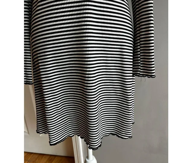 Divided H&M Black and White Stripe Dress BodyCon Crewneck Size 6 Preppy Minimal - Image 9