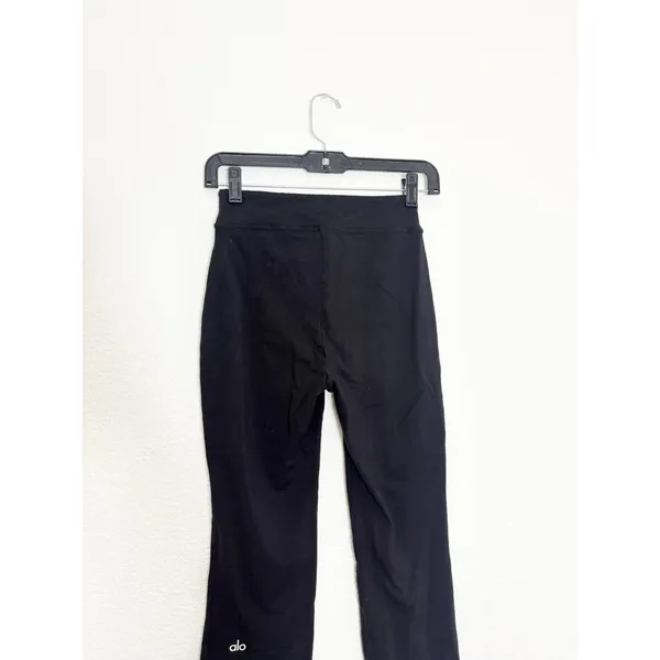 Alo Airbrush High-Waist Flutter Cropped Leggings Size XS Black Split Flare Hem - Image 10