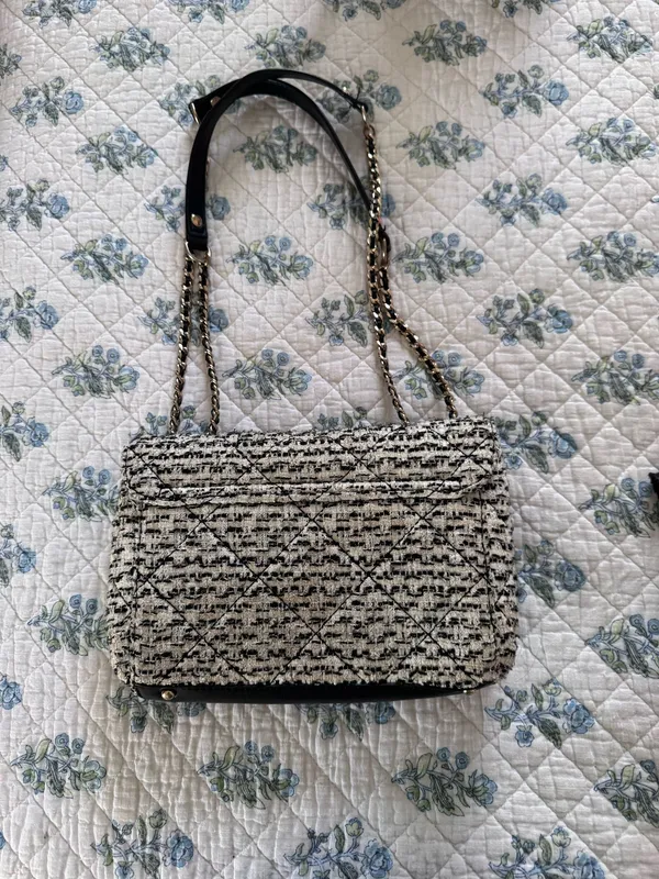 Guess Purse - Image 3