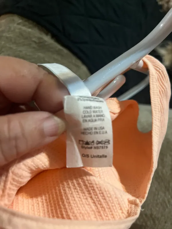 NIKIBIKI Women Seamless Plunge V-Neck Ribbed Crop Top, Made in U.S.A, One Size Elevate your style with this chic peach ribbed V-neck top. Perfect for any occasion. - Image 7