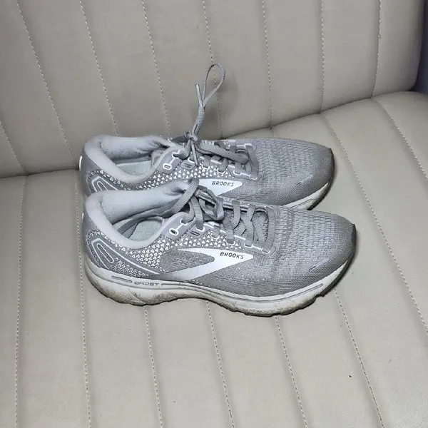 Brooks Ghost Sneakers Size 8 Women's Light Gray Mesh Running Shoes - Image 2