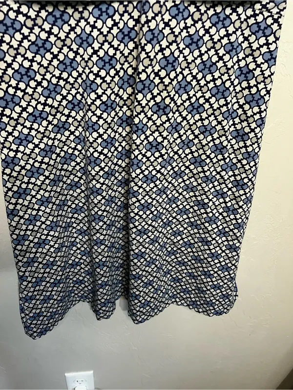 Patagonia Margot Blue White Geometric Jersey Knit V-Neck Sleeveless Dress - Image 4