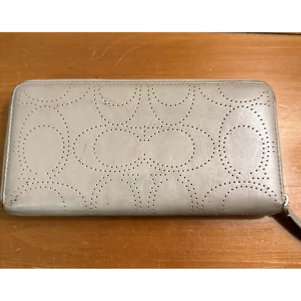 Coach Ashley Perforated Signature C Pattern Accordion Zip Wallet SilverTone Logo - Image 3
