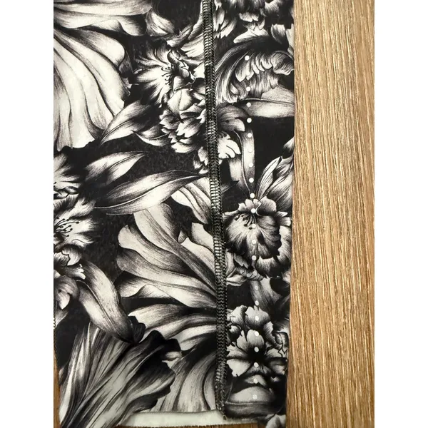 Lululemon Fast and Free High-Rise Tight 28 Floral Black White Womens Size 8 - Image 3