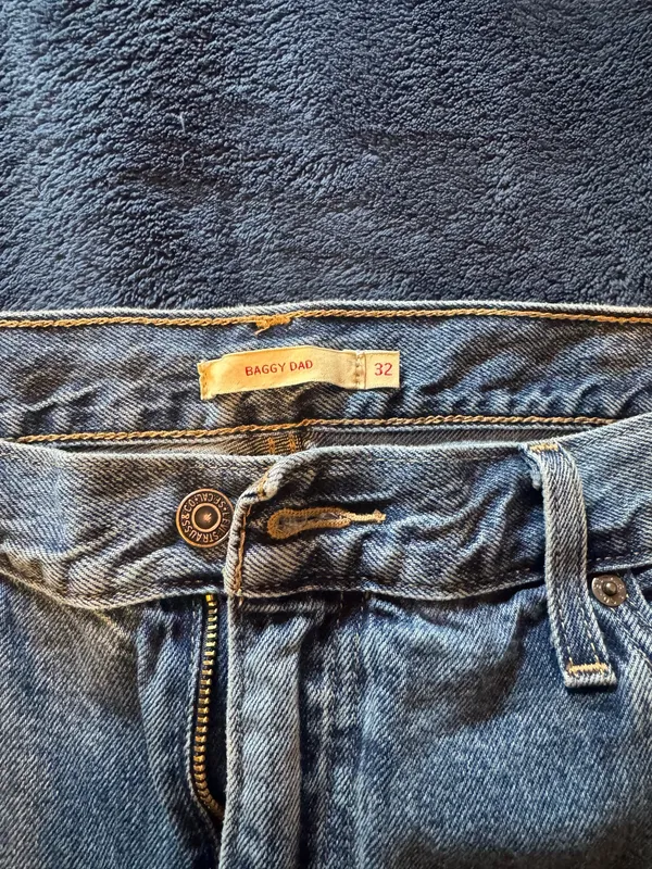 Levi’s Baggy Dad Jeans - Image 2