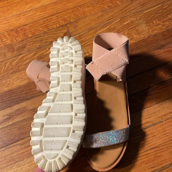 Madden Girl Carlot embellishment toes - Image 6