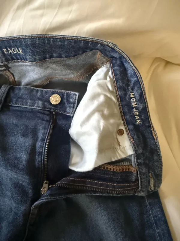 American Eagle Mom Jeans - Image 2
